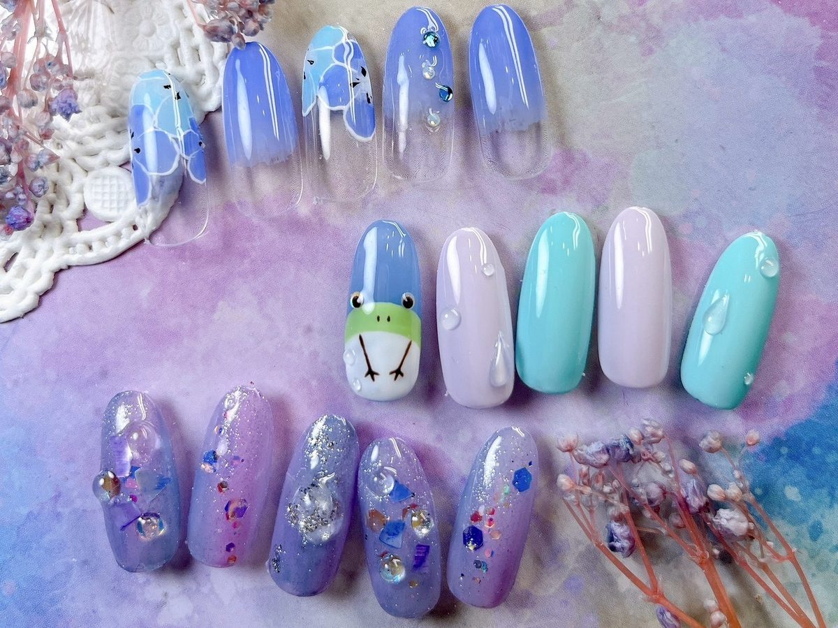Pastel and character nail design sample